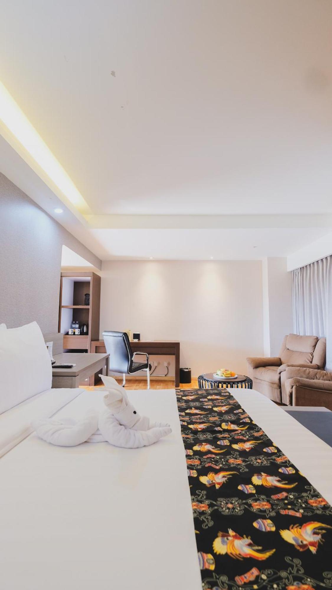 Hotel Suni Sentani - Managed By East Season Jayapura Bagian luar foto