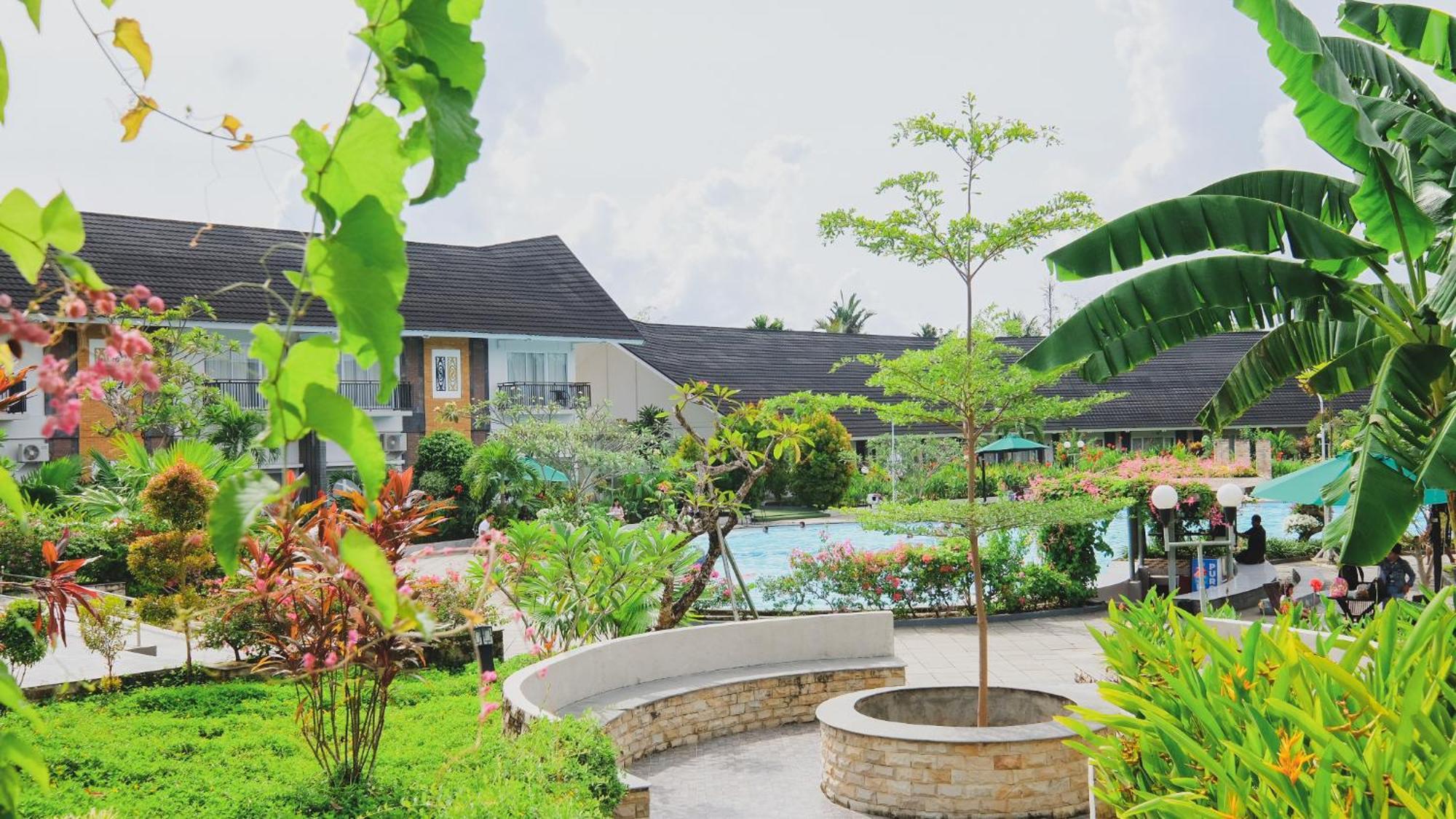 Hotel Suni Sentani - Managed By East Season Jayapura Bagian luar foto