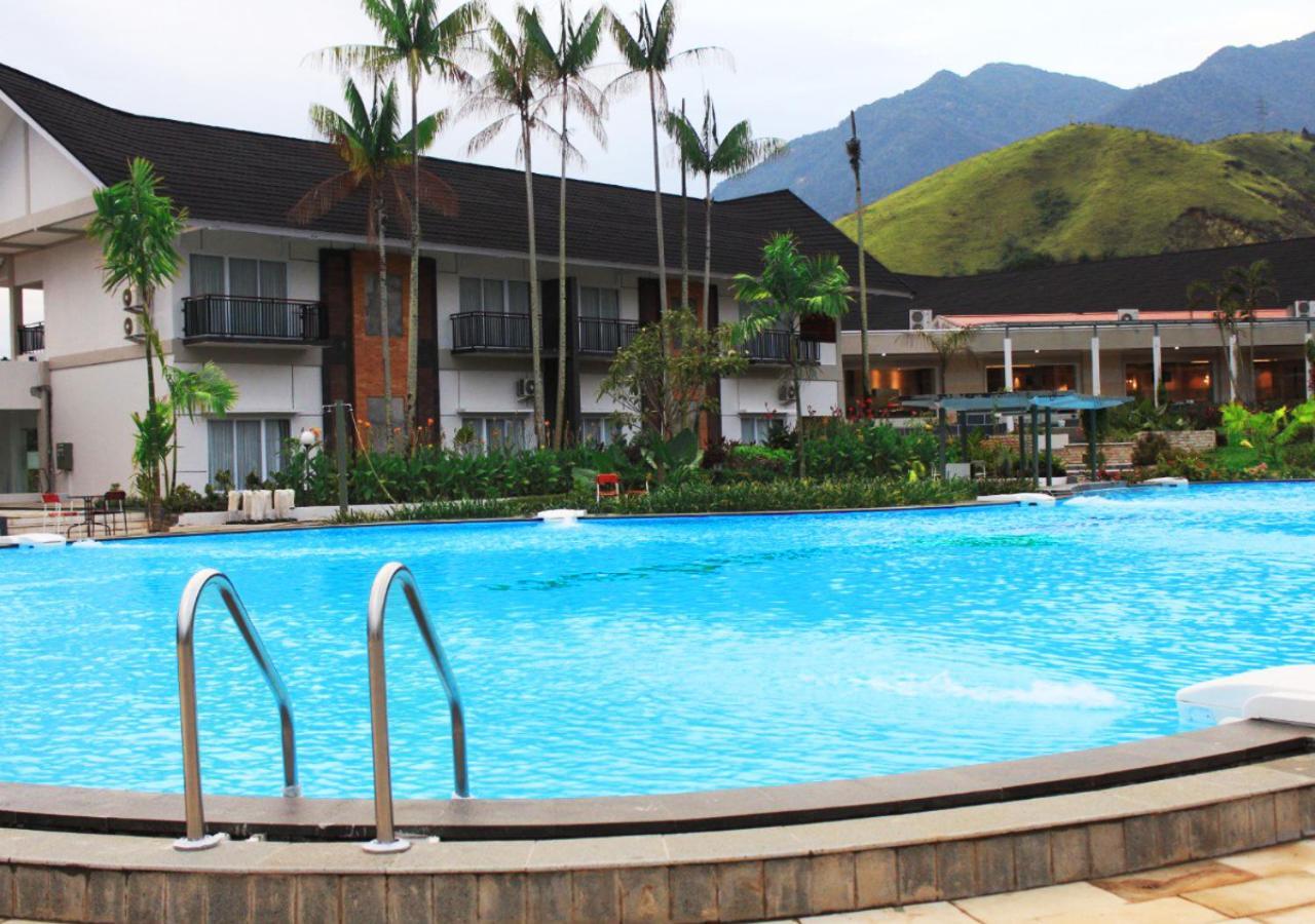 Hotel Suni Sentani - Managed By East Season Jayapura Bagian luar foto